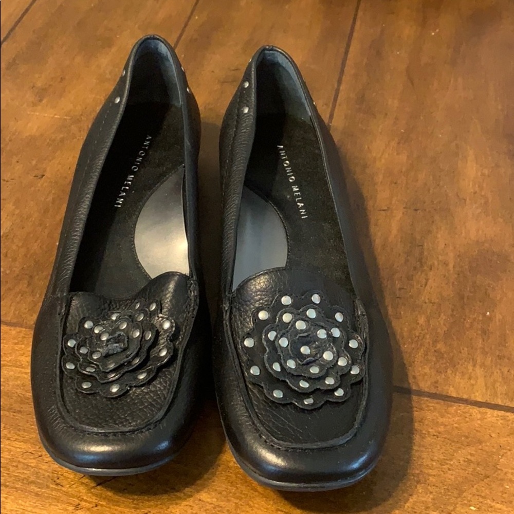 Brand new Antonio Melani black leather flat